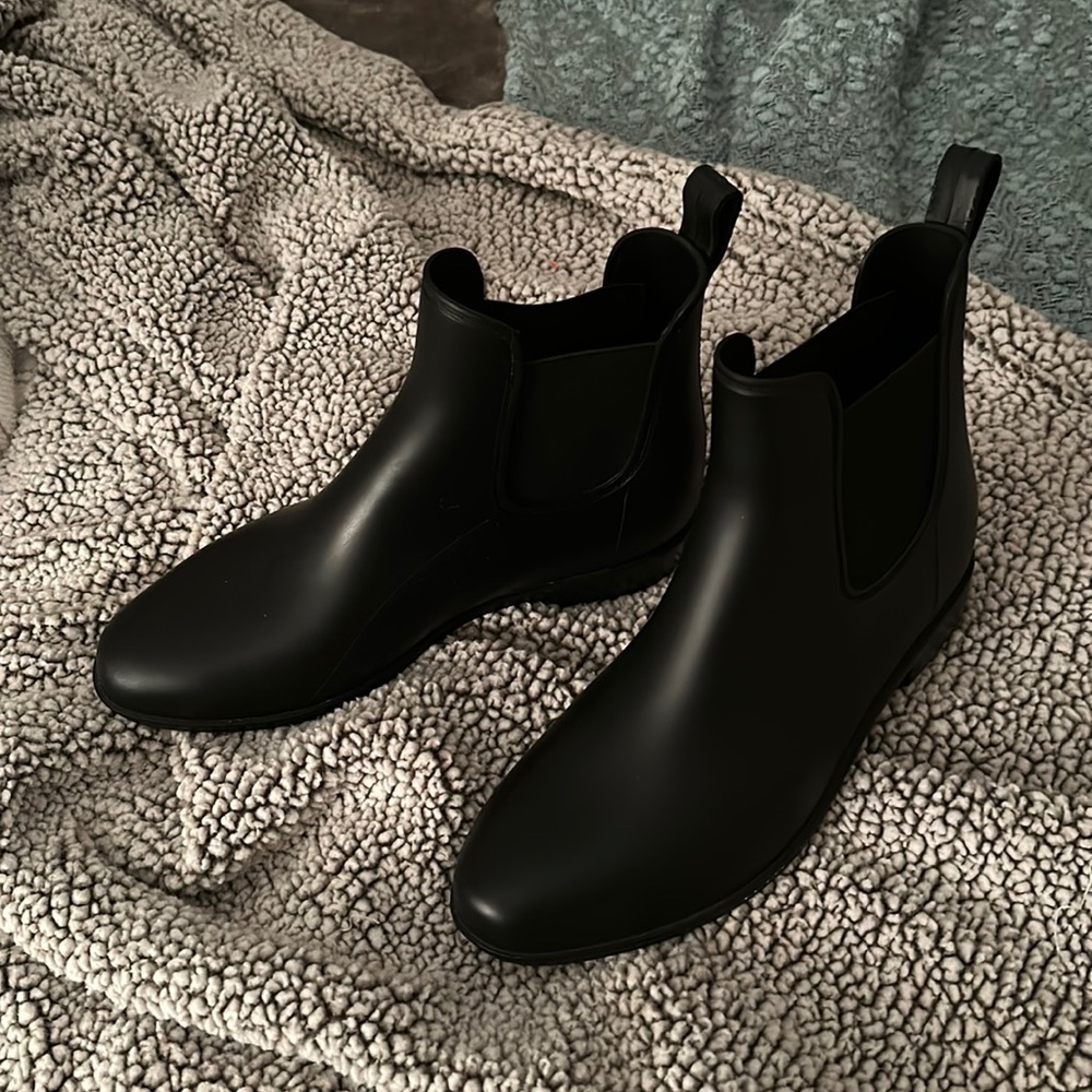 a new day - rain boots - short